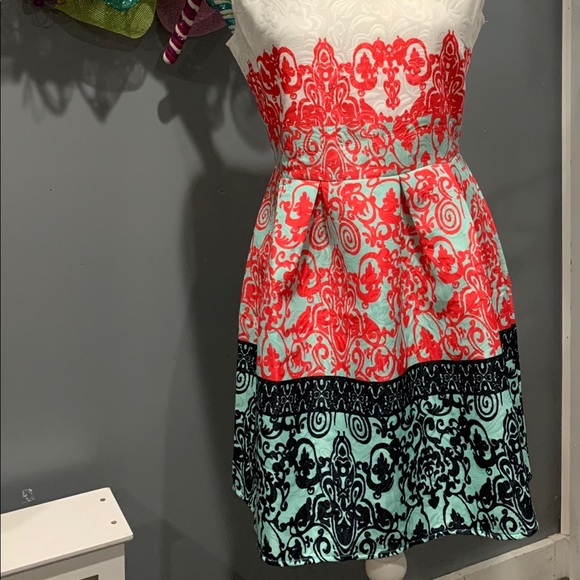 Beautiful Handmade Dress - Picture 2 of 6